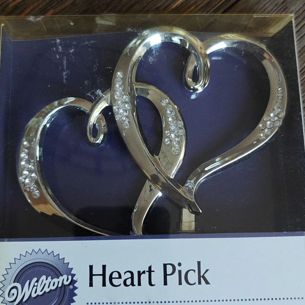 Wilton charming heart